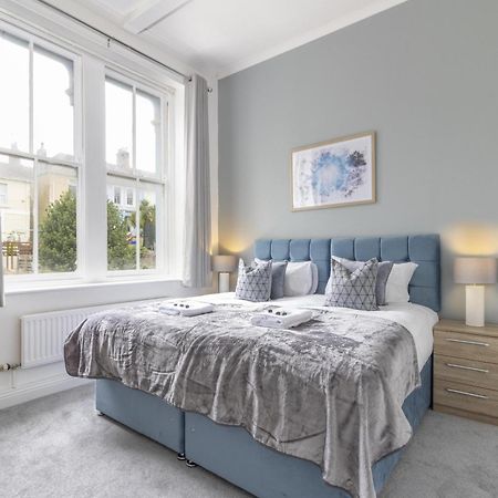 Appartamento Alexandra - Large 3 Bed Perfect For Contractors, Free Parking, Fast Wifi And Great Value! Plymouth Esterno foto