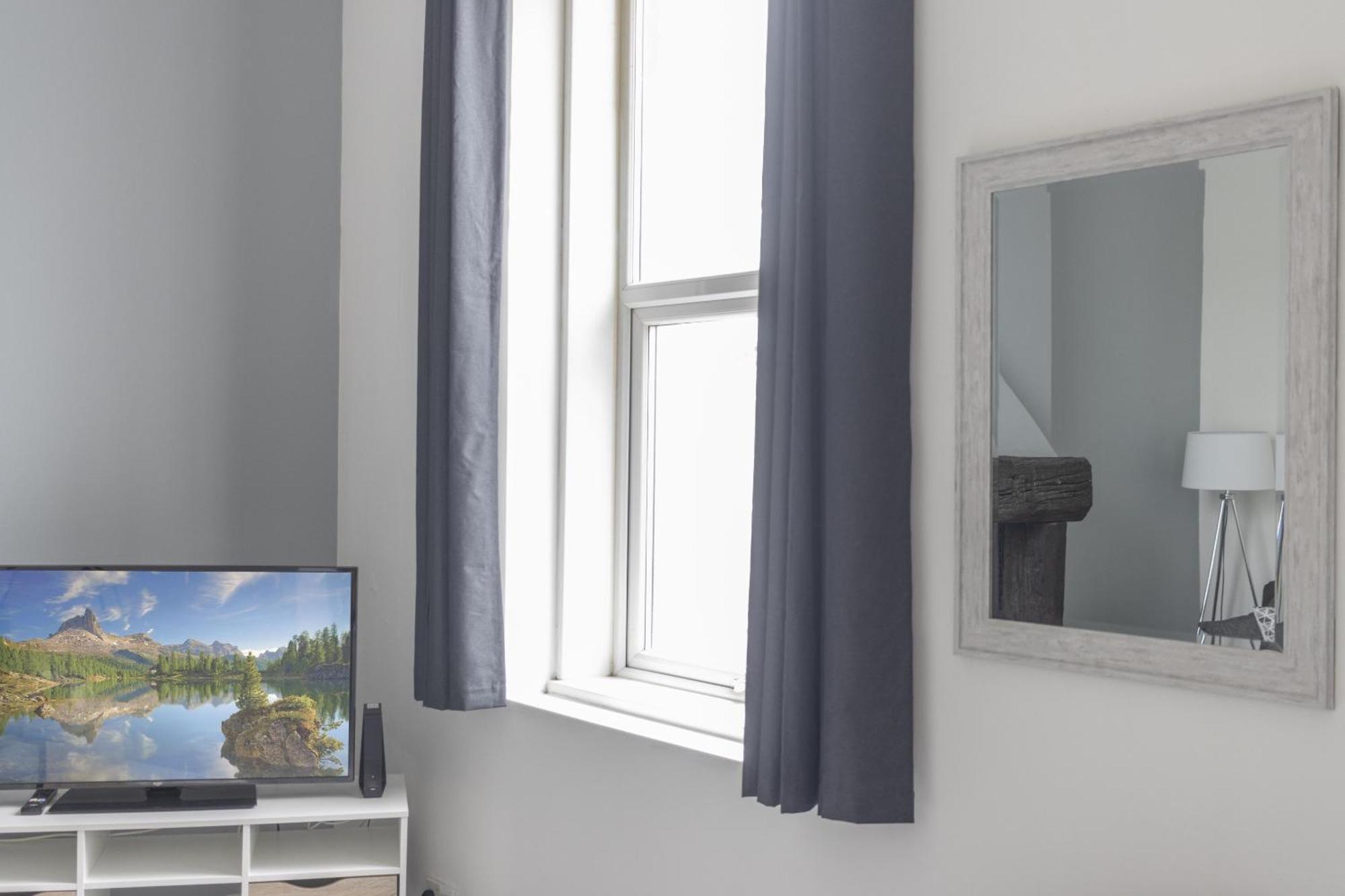 Appartamento Alexandra - Large 3 Bed Perfect For Contractors, Free Parking, Fast Wifi And Great Value! Plymouth Esterno foto