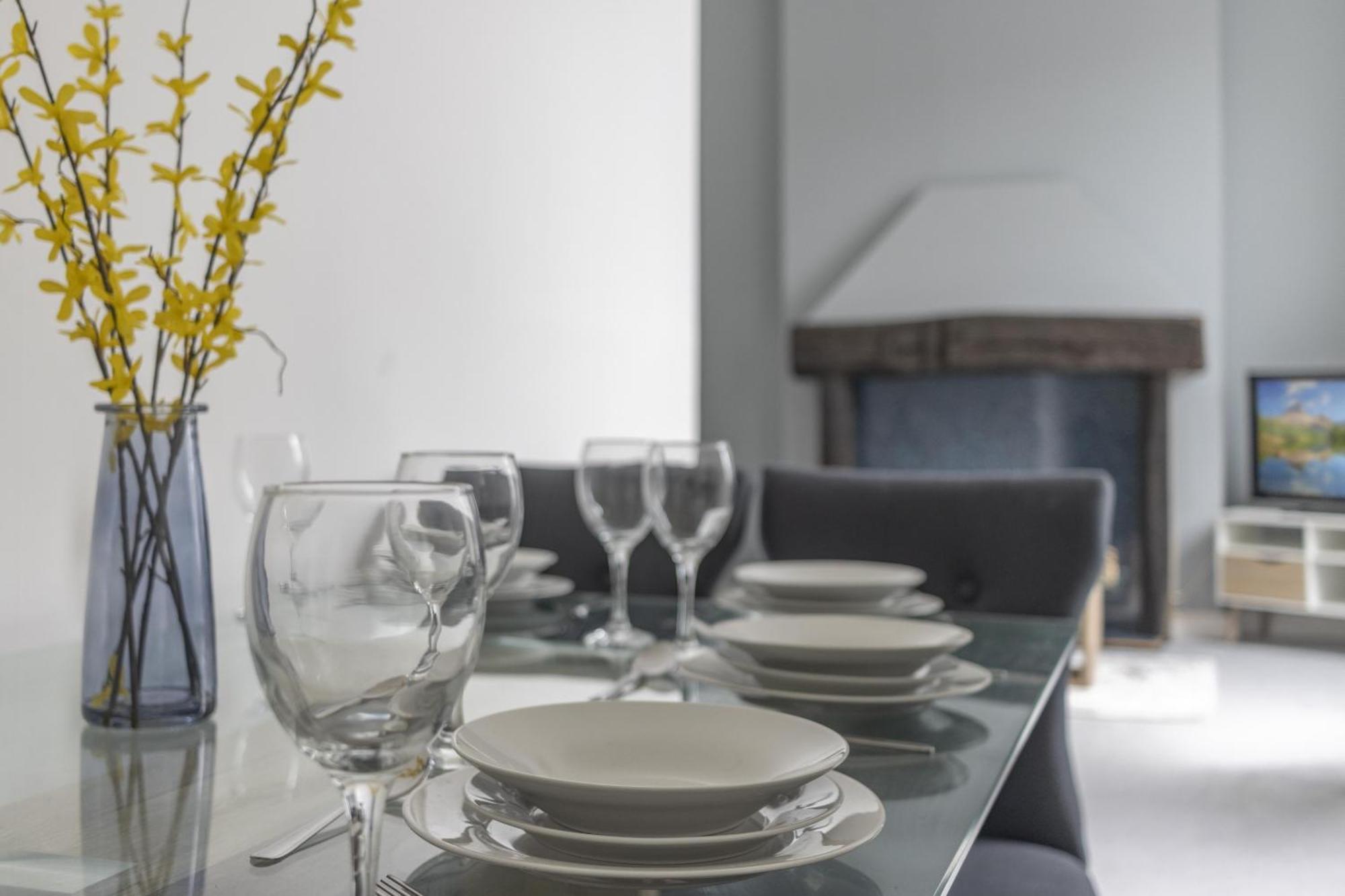 Appartamento Alexandra - Large 3 Bed Perfect For Contractors, Free Parking, Fast Wifi And Great Value! Plymouth Esterno foto