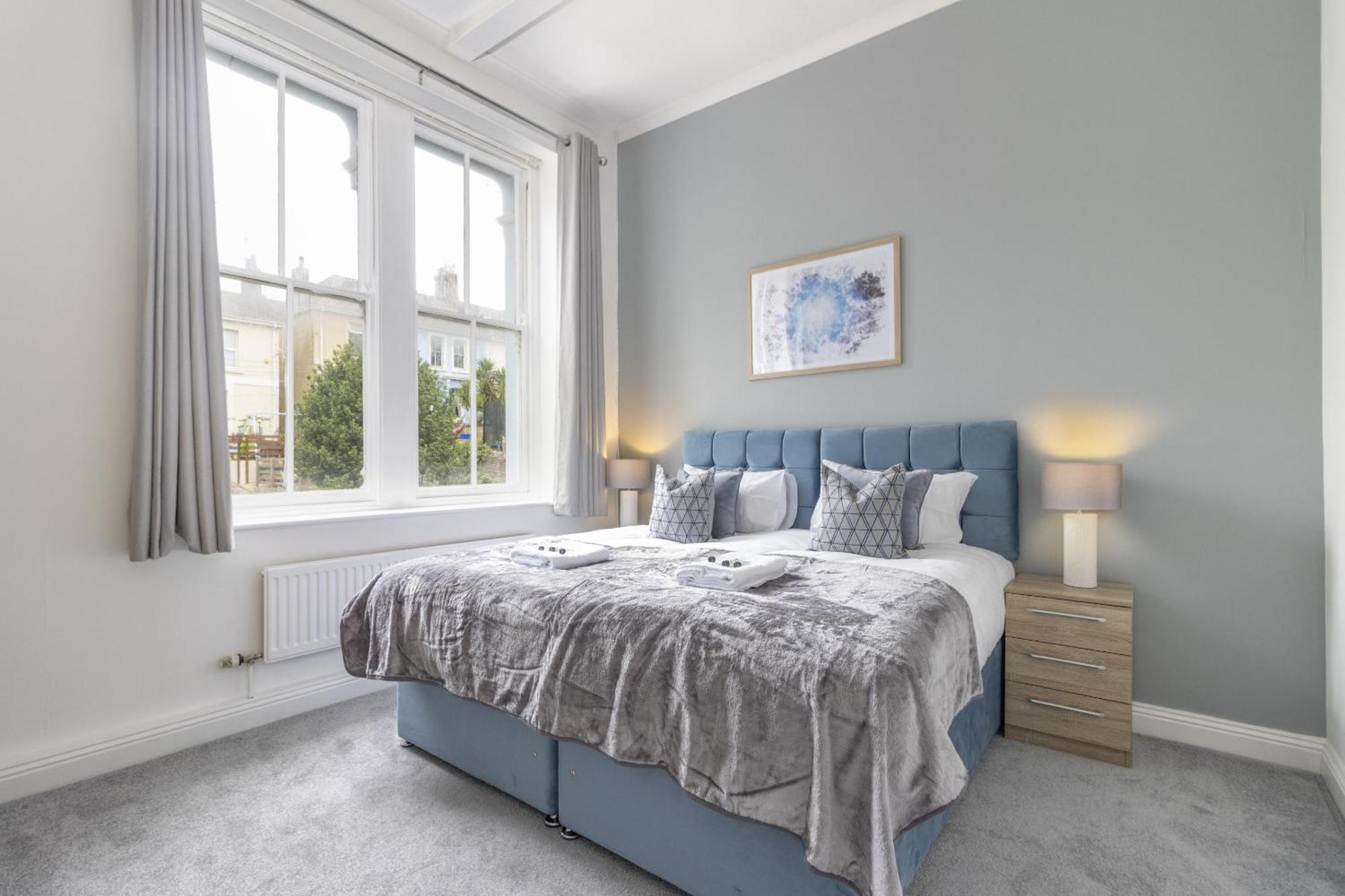 Appartamento Alexandra - Large 3 Bed Perfect For Contractors, Free Parking, Fast Wifi And Great Value! Plymouth Esterno foto