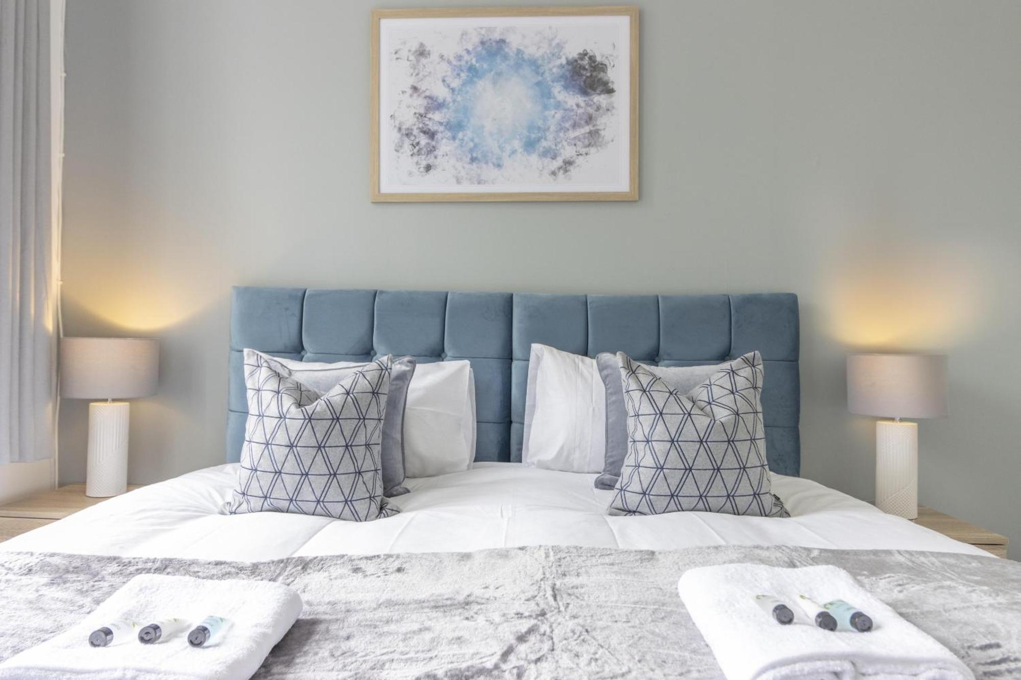 Appartamento Alexandra - Large 3 Bed Perfect For Contractors, Free Parking, Fast Wifi And Great Value! Plymouth Esterno foto