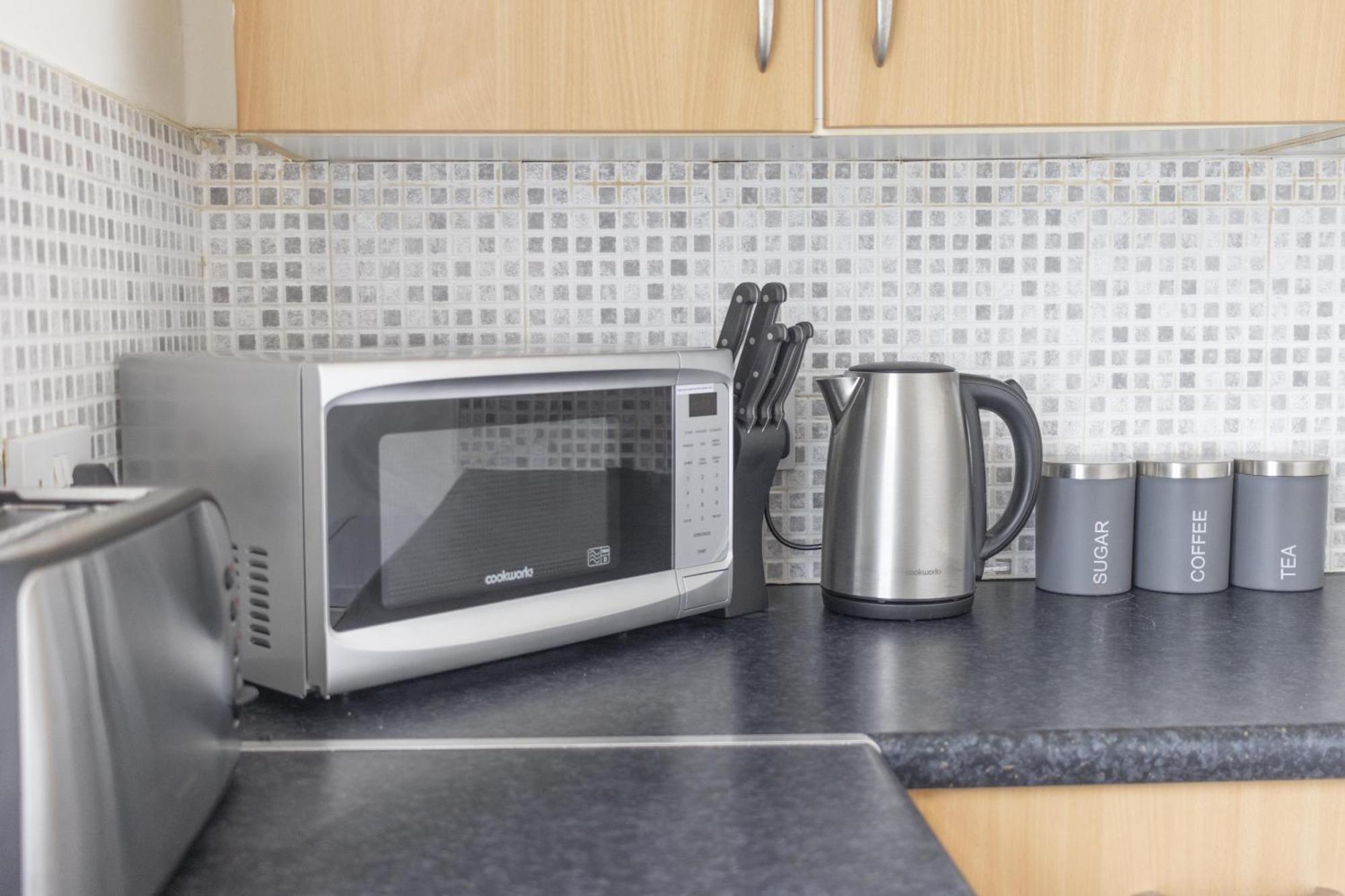 Appartamento Alexandra - Large 3 Bed Perfect For Contractors, Free Parking, Fast Wifi And Great Value! Plymouth Esterno foto