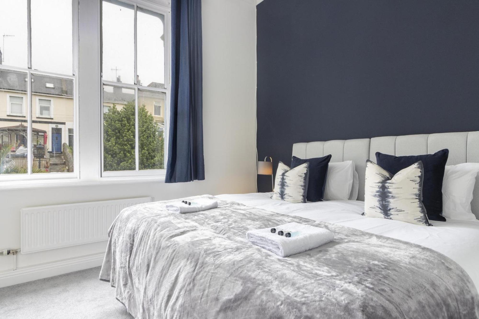 Appartamento Alexandra - Large 3 Bed Perfect For Contractors, Free Parking, Fast Wifi And Great Value! Plymouth Esterno foto